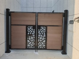 테라우드스톤 출입문