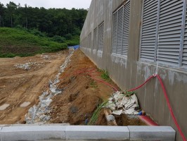 신축 아파트 외부 산책로 보강말뚝 작업후기초시공  테라창살04-11