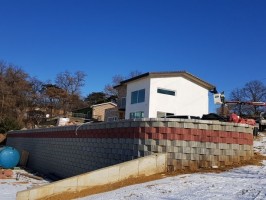 테라창살 04-11 블랙 H:1.2 출입4쪽문 H:1.2*W:5.5 외 2층 발코니 테라스 설치