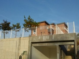 용인소재 전원주택 메쉬휀스 백색앙카1.2*0.9