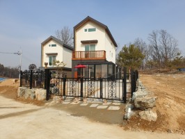 안성시 대덕면 단독주택휀스  테라창살04-11  돌위시공  경사  단차  자연석위 휀스시공