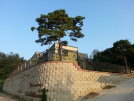 양평군 개군면 전원주택 소재 테라기본형 앙카용  (H:1200) (라운드, 단차구간) 보강토위  블랙