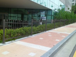 동작구상도동 소재 아파트 아트창살B  900용 기와진회색 (경사 구간) 경계석 \위