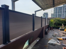 분당 옥상휀스 합성목재가림막 W-4000 + 셋트 출입 외문(앙카용 120*160앙카판 사용, 높이:0.75)