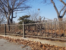 안성 소방서 테라창살04-11 + 테라아트06-06 (기와진회색, 높이0.75, 철거후시공, 초고휘도반사지부착)