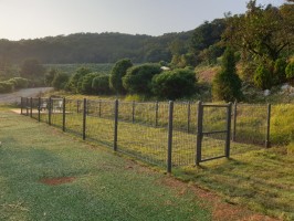 안산 상록구 건건동 견사휀스 메쉬휀스 (기와진회색, 기초용) + 메쉬휀스츨입4쪽문(백색, 앙카용)