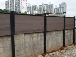 평택 주택 리모델링 담장위 테라합성목재W-4000 하부띄움